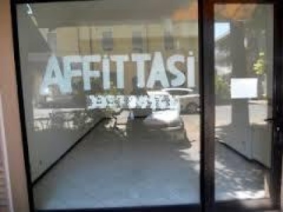 No alla desertificazione commerciale | Roberto Poli