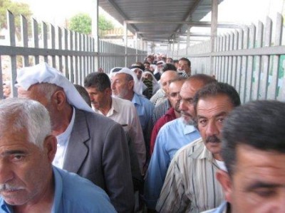 Lavorare in Palestina, un'odissea quotidiana