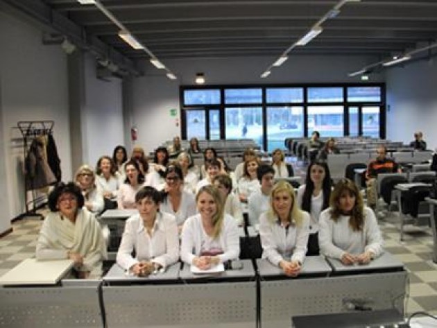 Protesta in bianco per le quote rosa all'Uninsubria | M. Carabelli
