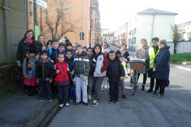 In cammino con i piedibus delle scuole primarie S.Ambrogio e Manzoni
