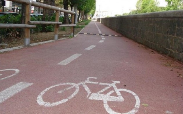 Giunta Perri. Piste ciclabili, uova pasquali particolari .Il Pd incalza