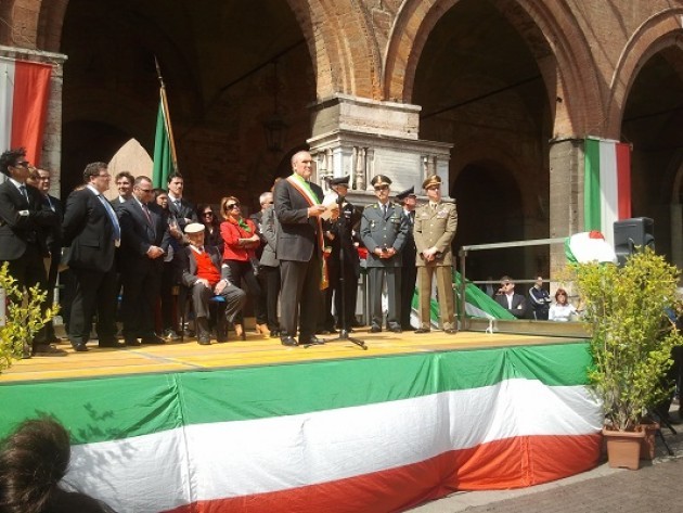 Cremona.Il Sindaco Perri interviene alle celebrazioni del 69° della Liberazione