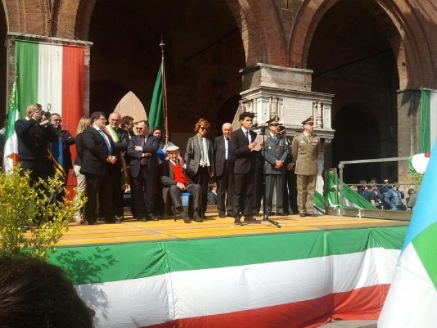 Cremona. Corteo e comizi per celebrare il 69° della Liberazione.(video)