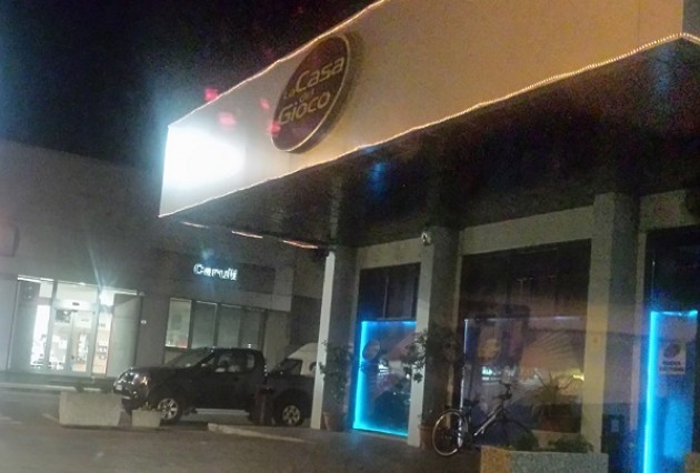 Chi autorizza le luminarie alle sale slot? | C.Ruggeri