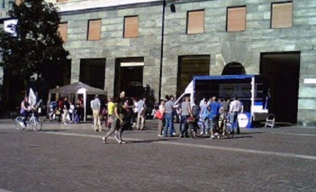 Grande flop del Vinciamonoi tour del M5S a Cremona