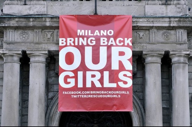 Milano. #Bringbackourgirls, striscione esposto anche a Palazzo Marino