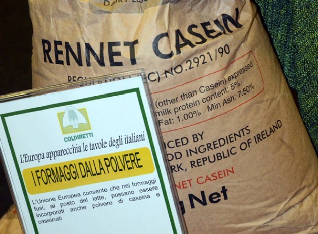 Coldiretti: UE toglie latte da formaggio e uva da vino