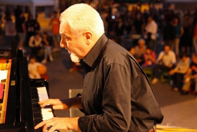 Galimberti conclude la campagna in piazza Stradivari
