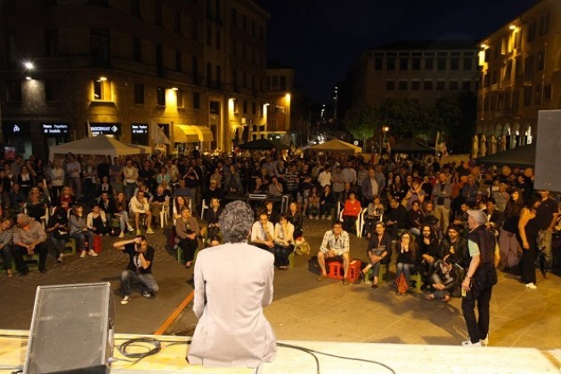Galimberti conclude la campagna in piazza Stradivari