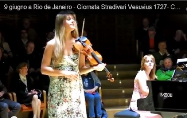 Cremona Stradivari Vesuvius 1727 con gli azzurri in Brasile (video)