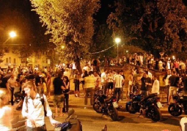 Movida, il Comune di Milano emana l'ordinanza sul vetro