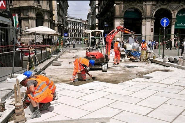 Milano. Nuova pavimentazione p.zza Duomo oltre il 50%