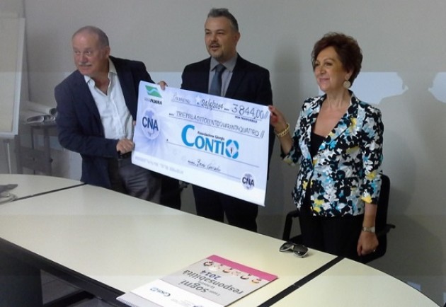 CNA Cremona e Cassa Padana consegnano alla Giorgio Conti 3.844 euro (video)