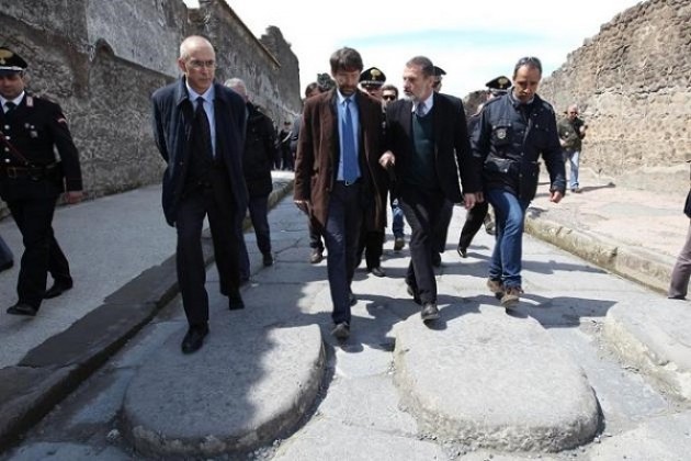 Pompei. Il ministro Franceschini arriva tardi e male
