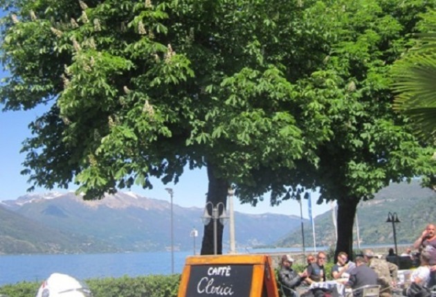Luino Presentazione del Il bacio delle pupille di Lorenzo Mandelli