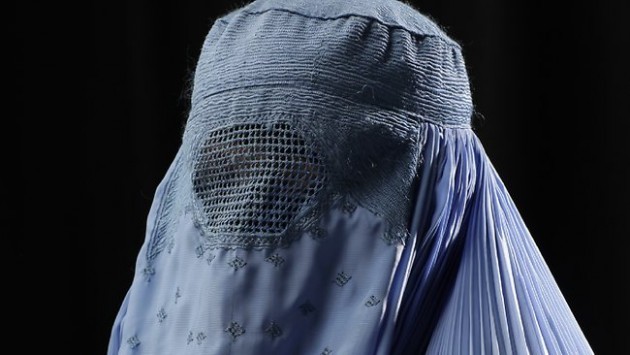 Divieto burqa e niqab in Francia : Per la UE e' legittimo