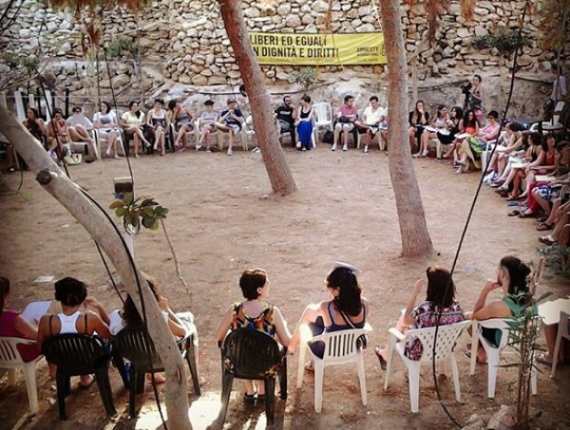 Lampedusa: Amnesty denuncia