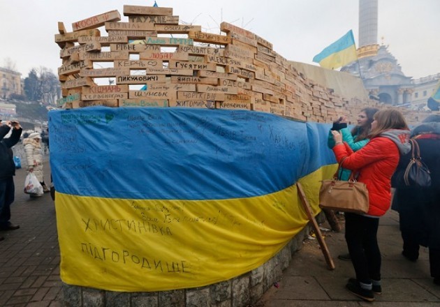 Ucraina: Yatsenyuk torna in campo per contrastare il Southstream