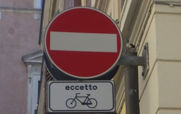Cremona, senso unico eccetto bici, il Comune è favorevole.