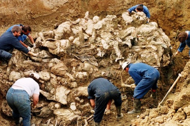 A COME SREBRENICA con ROBERTA BIAGIARELLI a Monticelli (pc)