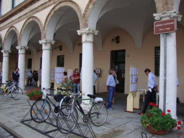 Cremona La  XIX  edizione di  Poesia A Strappo  intitolata  Saldi a Crema