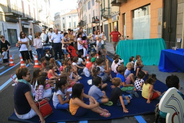 Cremona. Musica, concerti, storie, disegni ed altro ancora in corso Garibaldi