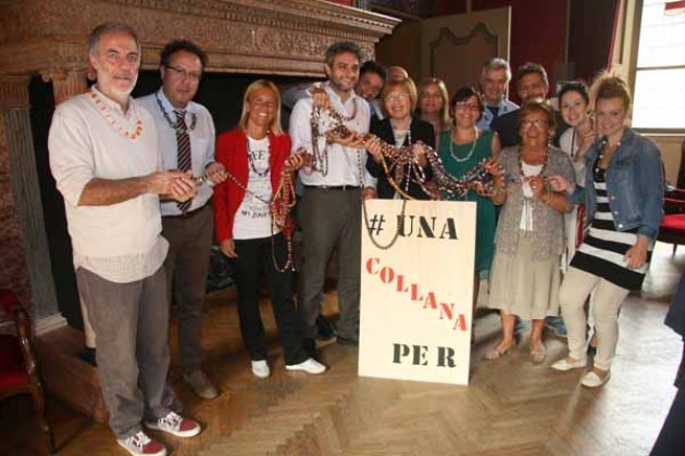Cremona: Il Comune supporta la collana più lunga del mondo