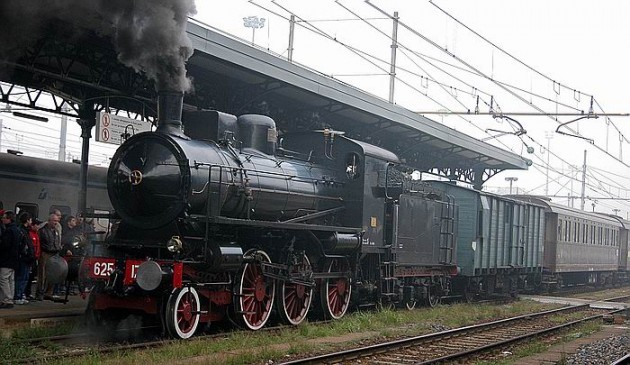 La vecchia locomotiva che era in servizio sulla linea Cremona-Treviglio