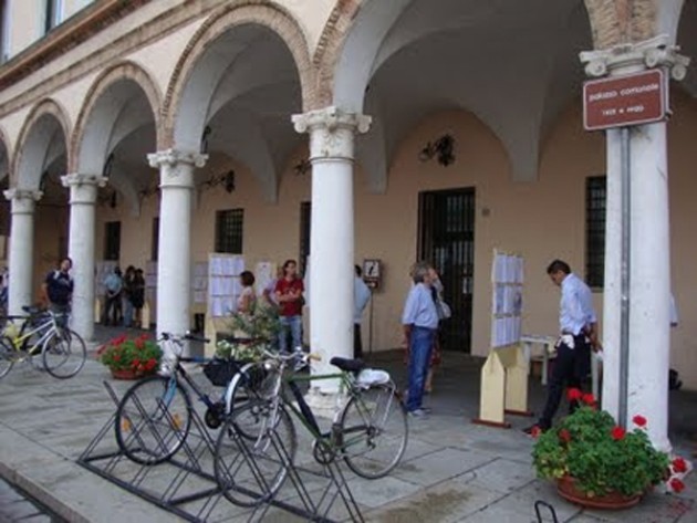 A Cremona il 19 ottobre Sfogli Poesia A Strappo 