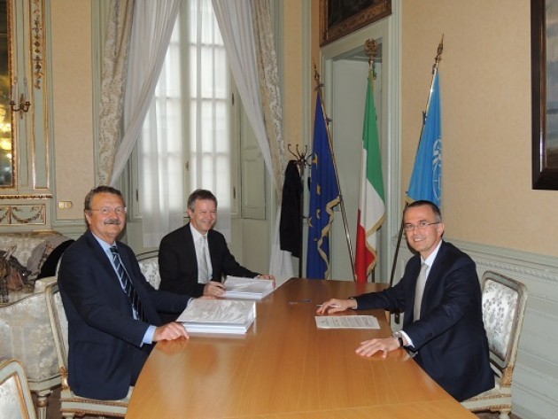 Firmato  il contratto per affidamento servizio idrico della provincia di Cremona