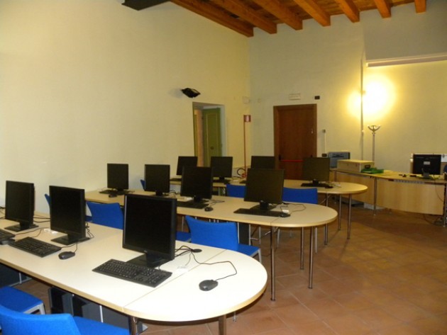 In Biblioteca a Lonato lo studio di lingue, informatica ed educazione della voce