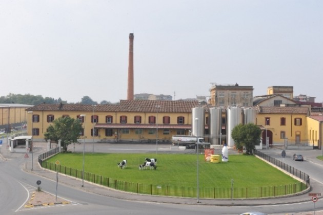 Eccellenze di Cremona, Latteria Soresina fa spending review con latte italiano