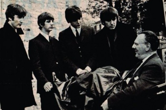 Un libro su Bill Corbett, autista delle leggende The Beatles