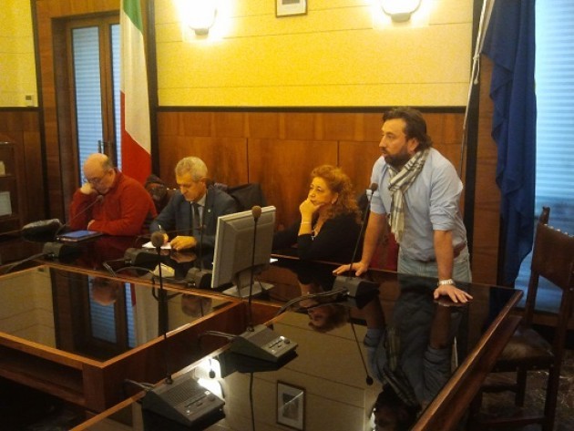 La protesta dei lavoratori della Provincia di Cremona (Video)