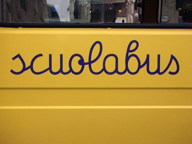 Cremona Servizio di scuolabus  per gli alunni della “Stradivari”  assicurato anche per  gennaio e febbraio