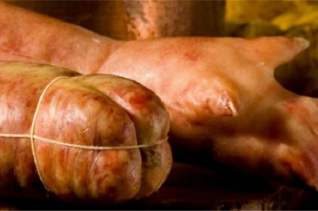 Cenone di Capodanno. Zampone o cotechino?