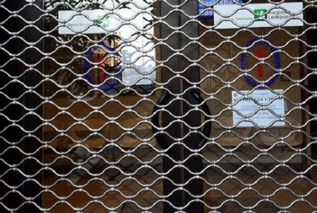 La Casa di Cura San Camillo chiude l’Ambulatorio per le festività. Denuncia di una cittadina