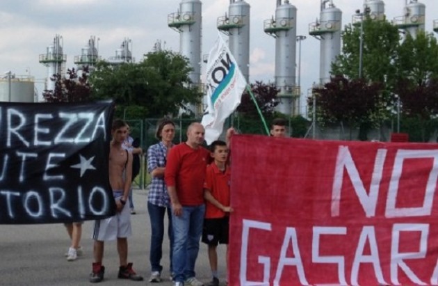 Con i sindaco di Vescovato che manifesta a tutela dell’ambiente.
