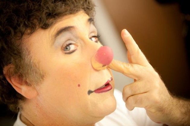 Il Ponchielli per i piccoli, domenica in scena Larible con ‘Destino di clown’