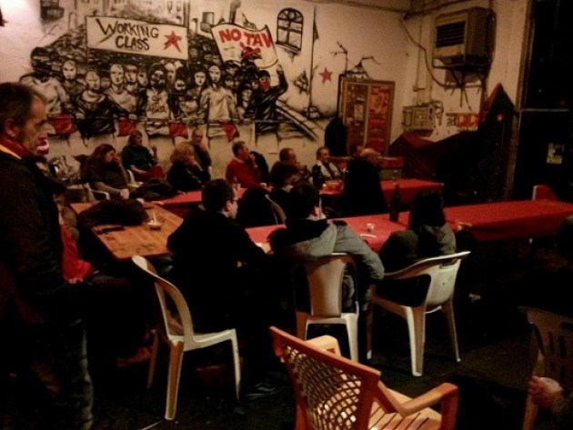 Cremona. Azione violenta dei membri di una odiosa organizzazione neofascista al centro sociale Dordoni.
