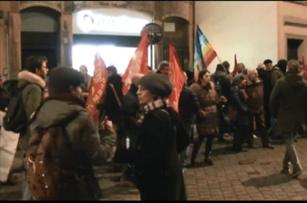 400 cittadini cremonesi al Sit-In Antifascista: Casa Pound  va chiusa (Video)