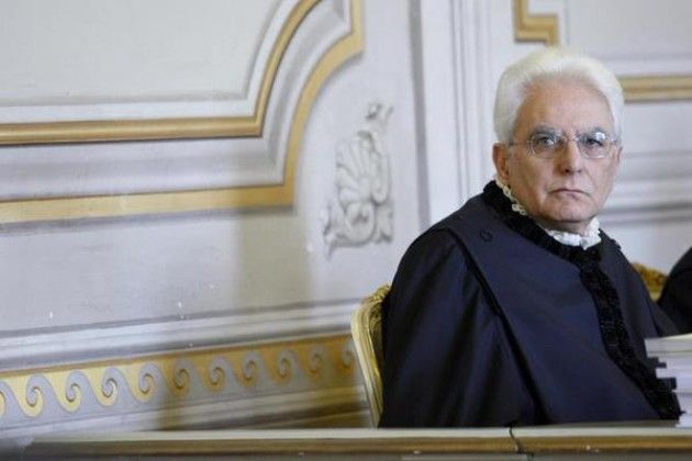 Il punto di Rosario Amico Roxas. Tertium non datur