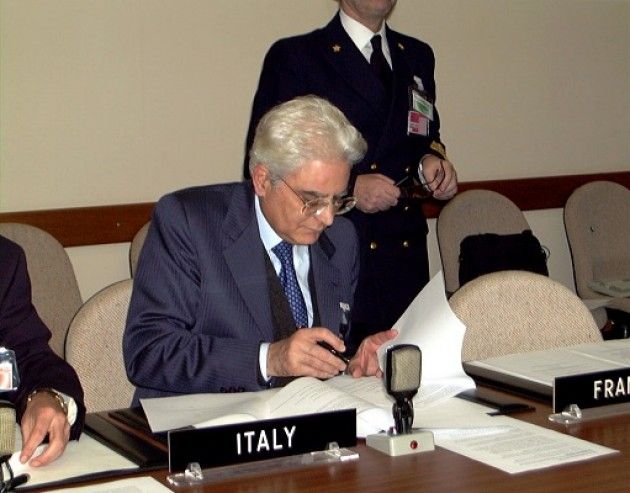 Mattarella Presidente. Disegno centrista di Renzi | V. Montuori