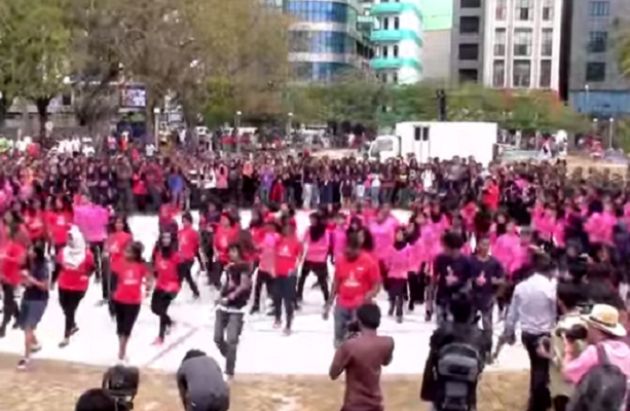 One Billion Rising for Revolution 14 febbraio 2015 ore 17 CREMONA Piazza del Comune