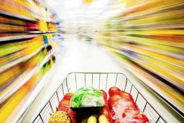 Latte, il Ministro Martina: ‘Insieme per difendere il sistema produttivo’