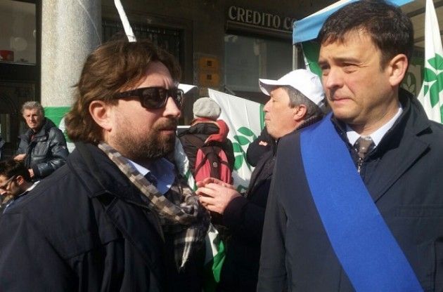 Il presidente della Provincia  di Cremona Carlo Vezzini a Brescia  con gli agricoltori
