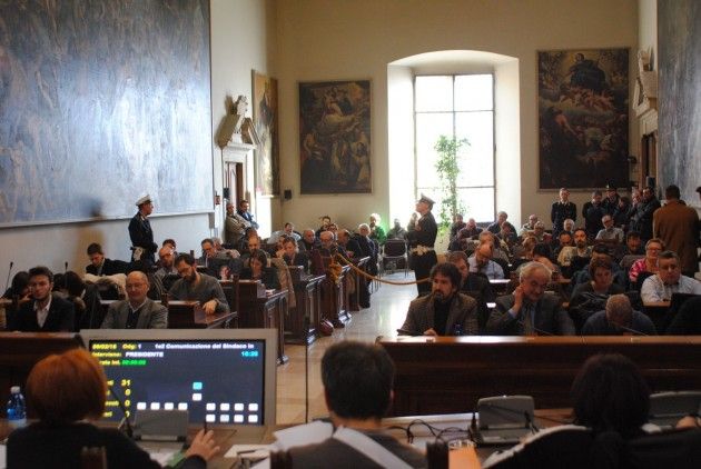 Fiamma e Chiappani escono dal gruppo del Pd di Cremona. Stupore di Galletti  