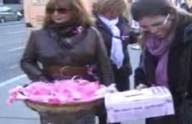 8 marzo 2011. Le donne in piazza a Cremona per l'8 marzo.