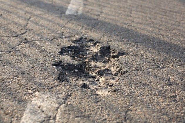 Manutenzione delle strade a Cremona, proseguono i lavori di pronto intervento
