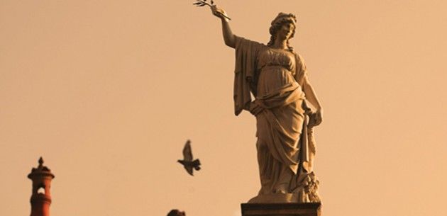 Si presenta il libro ‘Parole di pietra. Storia guidata di Cremona incisa sui muri’